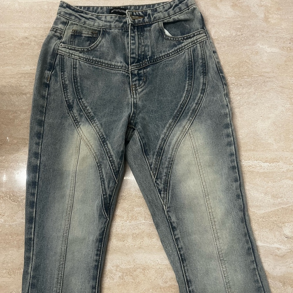 PrettyLittleThing VINTAGE WASH SEAM DETAIL LONG LEG STRAIGHT JEANS